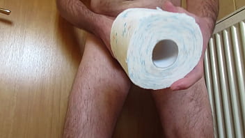 Preview 1 of Anuty Xxc Video - Mein kleiner in einer Papierrolle