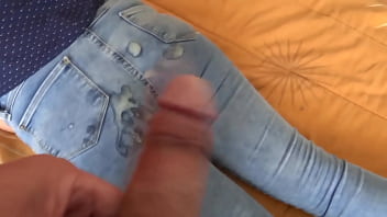 Preview 4 of Frends Hot Mom Fuck - First time latin mother masturbates in front of stepson and lets him cum on her wonderful ass