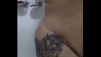 Preview 2 of Zomie Fuu - Mary esposa cadelona no banho se exibindo pra voc&ecirc_s