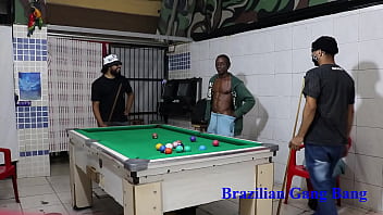 Preview 1 of Vai Bun Sex - Sinuca entre amigos acaba em uma orgia alucinante