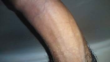 Preview 3 of Nude Pics Sex - Gozando na pia