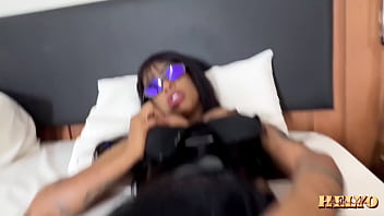Preview 2 of Jf Jq - A MALOQUEIRA ESTAVA DEVENDO E TEVE QUE PAGAR DANDO PRA 4 ROLAS DE UMA VEZ,  A PUTA FICOU TODA ASSADA
