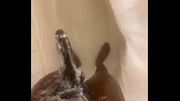 Preview 2 of Mariana Love - Decided to shower
