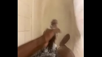 Preview 3 of Mariana Love - Decided to shower
