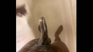 Preview 1 of Mariana Love - Decided to shower