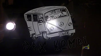 Preview 1 of Smoolxxx - Noia Capetinha &eacute_ fodida por Ator iniciante dentro da Kombi (Completo XVRED)