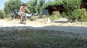 Preview 1 of Mom Wrestle Son To Fuck - nu en vtt couilles lest&eacute_es