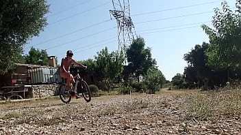 Preview 4 of Mom Wrestle Son To Fuck - nu en vtt couilles lest&eacute_es
