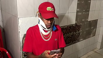 Preview 1 of Dr Porn Videos - Sofri um grave acidente machuquei o pesco&ccedil_o mas acabei chamando minha gostosa Hellen Almeida  gostosa para vir cuidar de mim e ela j&aacute_ pegou no pinto do novinho(Completo No Red).