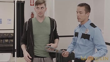Preview 1 of Anak Laki Laki Ngentot Tante - MASQULIN Policeman Michael Del Ray Barebacks Gay Jack Hunter
