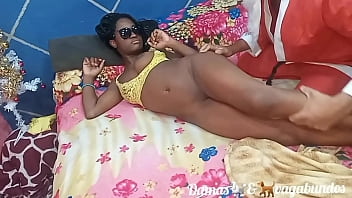 Preview 2 of Www Kee - Jovem africana tem um sonho er&oacute_tico com o bom velhinho o papai noel Leo Ogro.