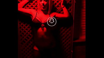 Preview 1 of Loca Gh - ️EN TELECHARGEMENT️️Sc&egrave_ne de PerlarubiaX en solo,  squirt en intro et squirt pendant la sc&egrave_ne... elle ne...