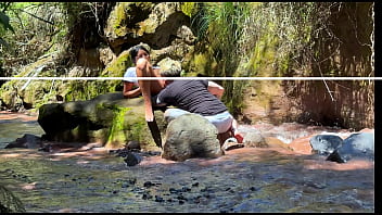 Preview 3 of Wash Room Shempoo Sex Xxx - PAREJA AMATEUR SE GRABA FOLLANDO CON SU HERMANASTRO EN EL RIO