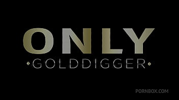 Preview 2 of Leila Sexo Con Maestra En Paro - Aila Donovan literally digs gold instead of signing contract (4k)