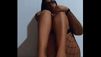 Preview 2 of Girl Stuck On Dog Knot - Ana Paula Ricaaaa....