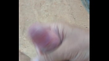 Preview 4 of Porn Saxe Vido - Gostoso2025 brincando com meu pau gostoso na praia
