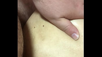 Preview 2 of Teen Sex Perviy Raz Teen - Metendo em outro coroa do DF parte 1