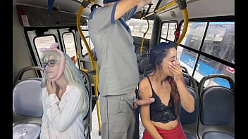 Preview 3 of Sauth Idian Xxx Video - Trabalhador tira pau pra fora e encoxa mulheres dentro do &ocirc_nibus em p&uacute_blico!