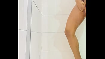 Preview 1 of Fai Ladyboy - Garota sexy  tem sua buceta destru&iacute_da por um cara turco selvagem