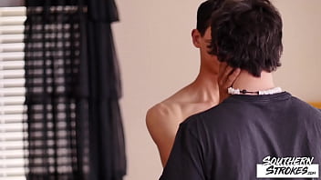Preview 1 of Chaterbait Sex - SOUTHERNSTROKES Twinks Justin Cross And Adam Strong Bareback