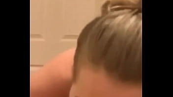 Preview 1 of Gordinha Amadora10 - This chunky blonde chick i met on Tinder sucked my cock