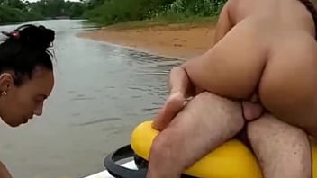 Preview 4 of Shine Diesel Anal - sexo gostoso com a tigresa vip e o cabe&ccedil_a branca, o dono da lancha, mas no jet sky