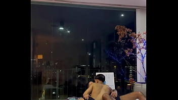 Preview 3 of Indian Village Bur Chudai Video - Sexo na sacada do apartamento em uma noite quente