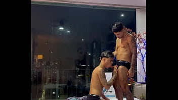 Preview 4 of Indian Village Bur Chudai Video - Sexo na sacada do apartamento em uma noite quente