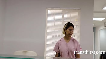 Preview 1 of 1995 Lovette - Tranny tor Caught Fellow Napping And Fucks Him