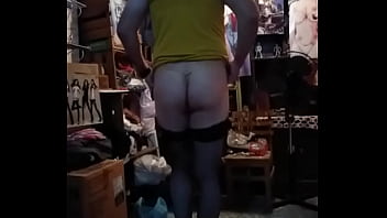 Preview 2 of Korean Xnxxcon - Travesti con tanga amarilla 2