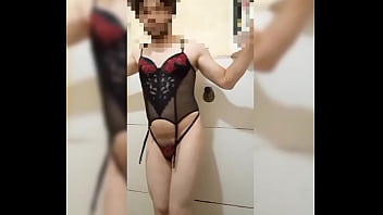 Preview 2 of Video Sex Cortoni - Viado de cinta liga e calcinha fio dental