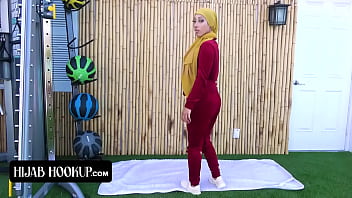 Preview 2 of Home Stand - Hijab Hookup - Cute Arab Babe Leaves Her Trainer To Stretch Her And Work On Her Orgasms