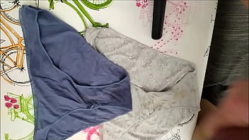 Preview 2 of Hot Sex Nude Sauna Evli Turbanli - Corrida en bragas de mi mujer 206