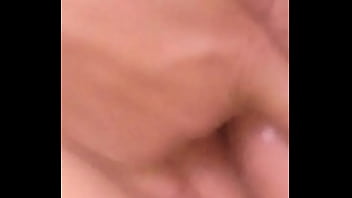 Preview 2 of Virgin Fuk Sxsy - Ehefrau masturbiert