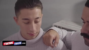 Preview 1 of Simpson Anal - Twink Trade - Naughty Teen Twinks Help Their Stepdads With The Thanksgiving Dinner And Boner