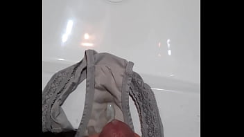 Preview 2 of Anal Glower - Je crache mon sperme dans les culotte sale de ma femme !!