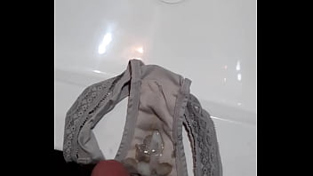 Preview 3 of Anal Glower - Je crache mon sperme dans les culotte sale de ma femme !!