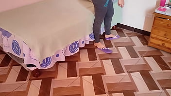 Preview 1 of Brazzers Blocked - Me Masturbo Mientras se esta cambiando de ropa y me descubre,  termino follandola antes que llegue alguien y nos descubra,  que rico culo tiene y yo que lo disfruto