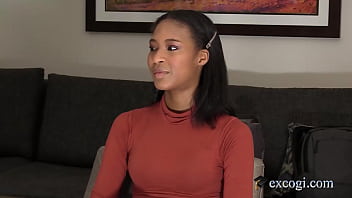Preview 3 of T Rk Kizi Amini Parmakliyor - 18yo Black Beauty Crissy Floyd Does White Dick On Camera For 1st Time!