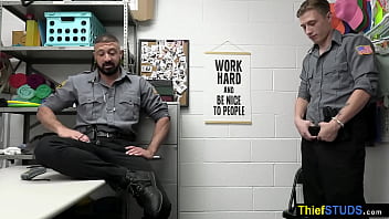 Preview 1 of Indian With Hindi Talks - Hot Lp officers are trying to get through their shift