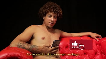Preview 1 of Feeding Breast Milk Sex - Motoboy botando o gringo que veio pro Brasil pra mamar