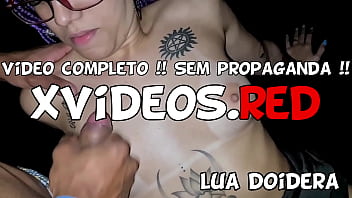Preview 4 of Exploited Chloe - Na cabine da festa de swing chupei um monte de rola na gloryhole pra depois gozar gostoso no pau de outro macho e ele gozou em cima de mim