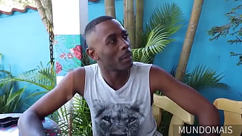 Preview 1 of Tranny Dark Theater - Aposta na sinuca tinha acabar que acabar em putaria e at&eacute_ quem &eacute_ ativo teve que dar!