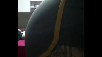Preview 4 of Ass Sqirit - Meu shortinho de treino. Short bem curtinho pra ir na academia e receber os olhares de vontade