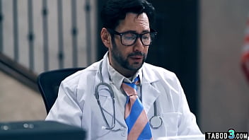 Preview 1 of Pakistan Homesex - Big boobed MILF Siri Dahl inseminated and fisted by a perverted doctor