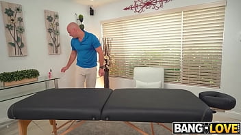 Preview 2 of Key West Deb - Massage Me Harder Bella Rolland