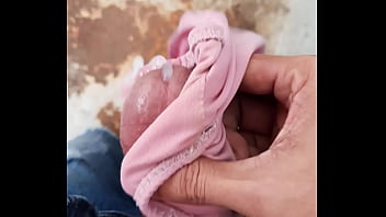 Preview 4 of Bosnian Hd - Sướng cu với quần l&oacute_t b&agrave_ chị trong khu c&aacute_ch ly chung ph&ograve_ng Zalo 0777432196