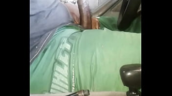 Preview 2 of Tamil Granny Rape Sexvideo - Vamos fazer um sexo gostoso no carro