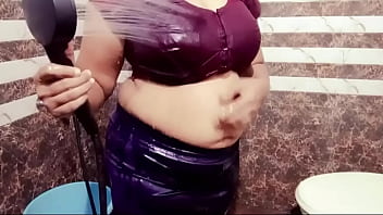 Preview 1 of Open Clothes Slow Motion - desi indian bhabhi ne nahate huye sab dikhaya