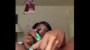 Preview 2 of Boots Casual - Playing with my pretty pussy til I cum